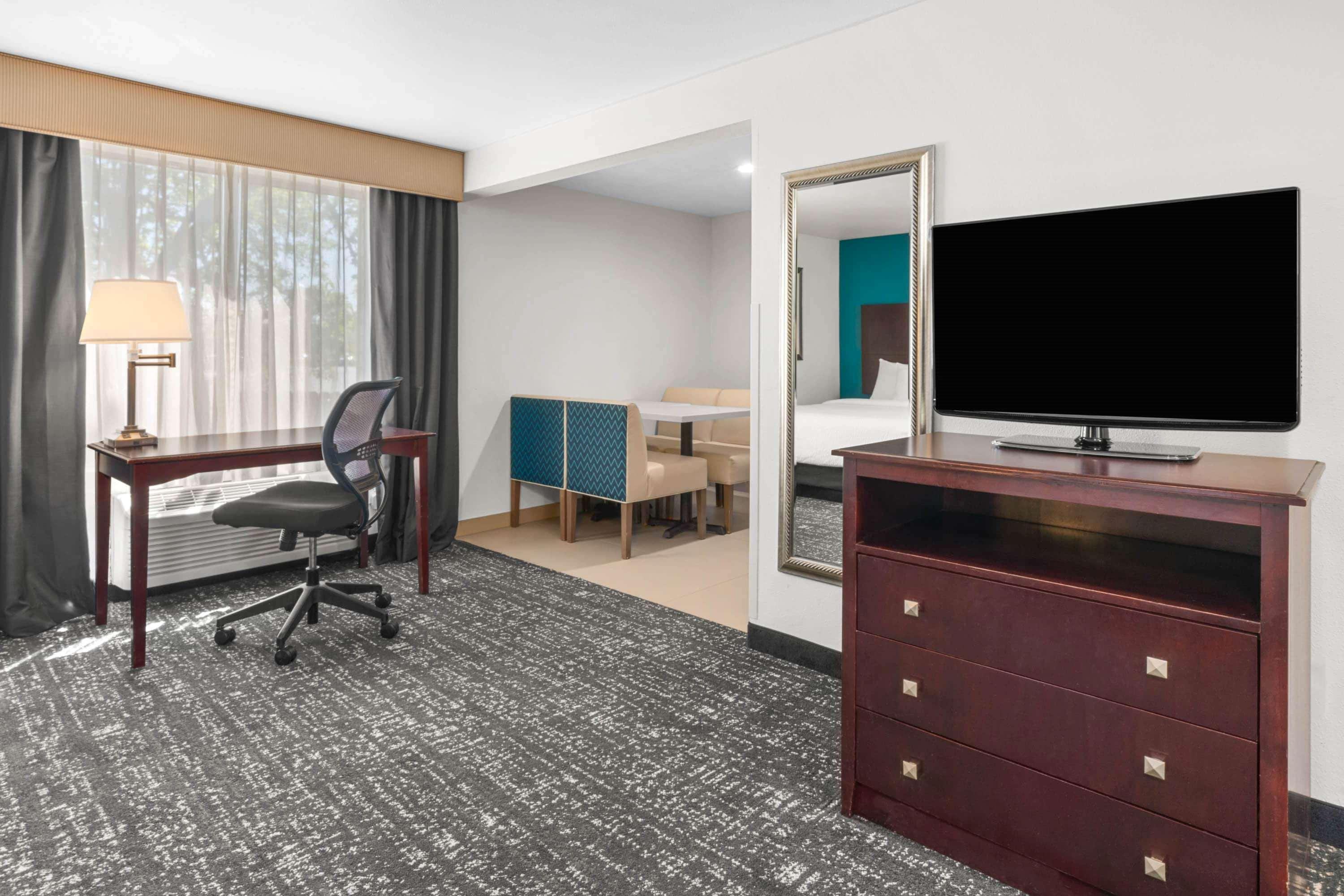 La Quinta By Wyndham Portland Nw Hotel Buitenkant foto