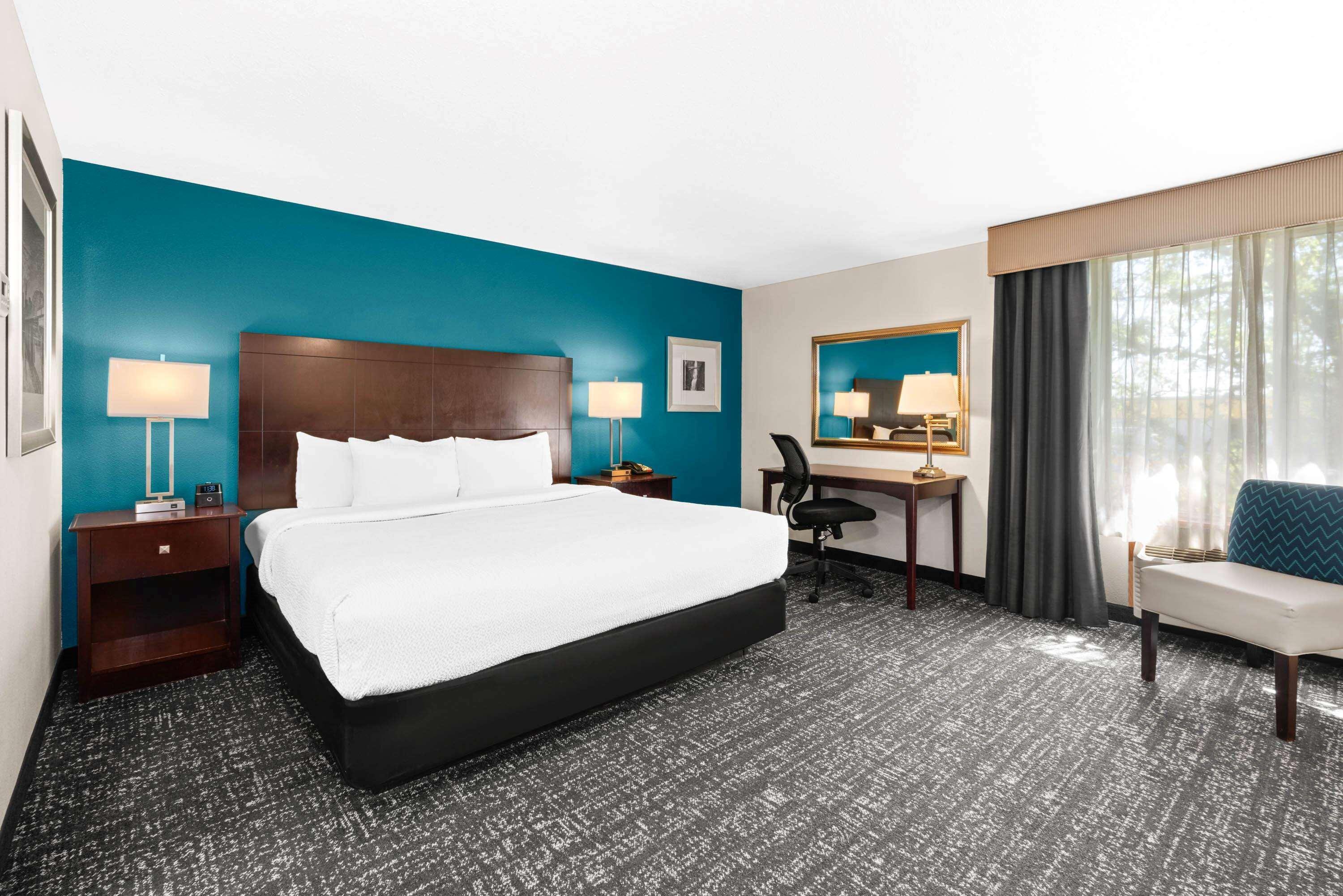 La Quinta By Wyndham Portland Nw Hotel Buitenkant foto